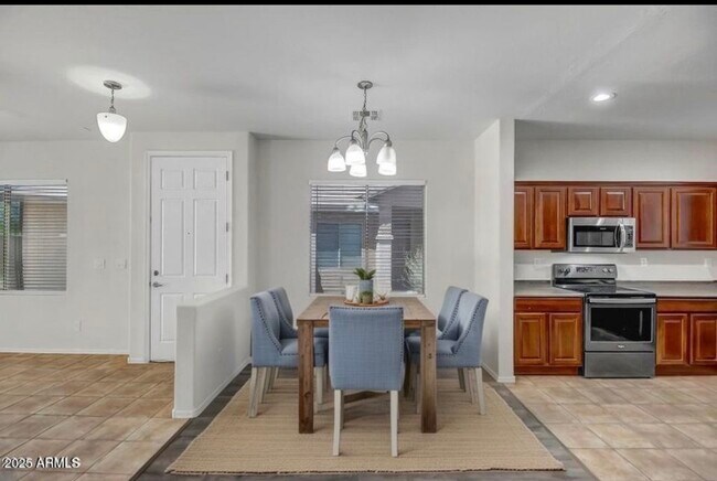 Foto del edificio - 1623 W Owens Way