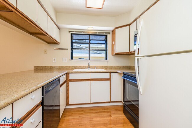 Foto del edificio - Beautiful Condo | Prime Location
