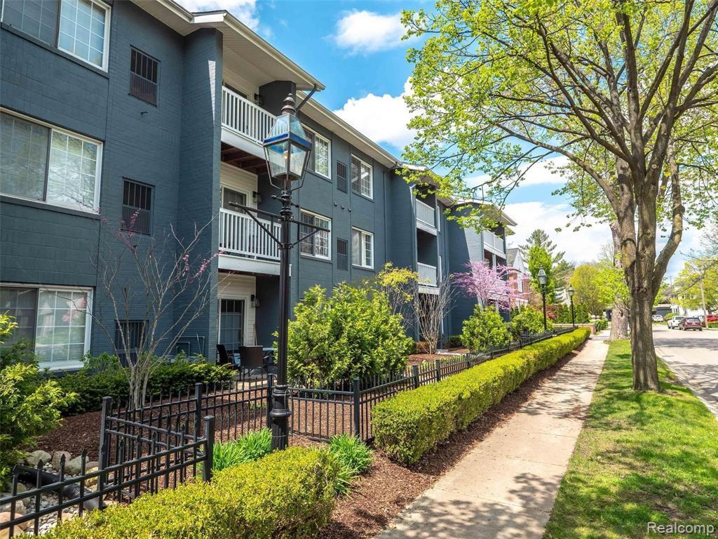 Foto principal - 662 Purdy St