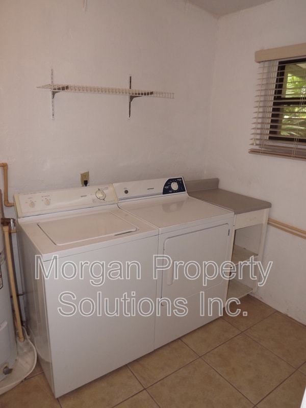 Building Photo - 6112 Brookgreen Ave