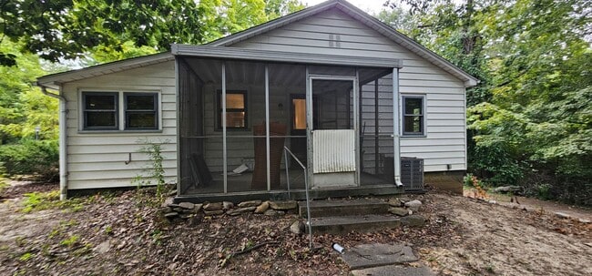 Building Photo - 10700 U.S. Hwy 40