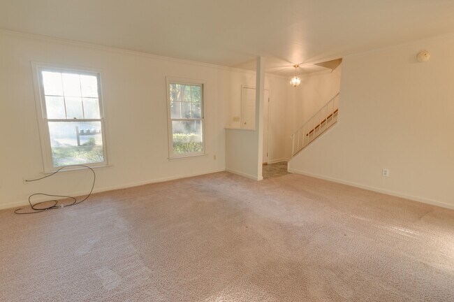 Building Photo - 1402 Minor Ridge Ct
