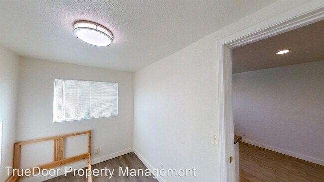Building Photo - 2 br, 1 bath House - 26026 9th St.