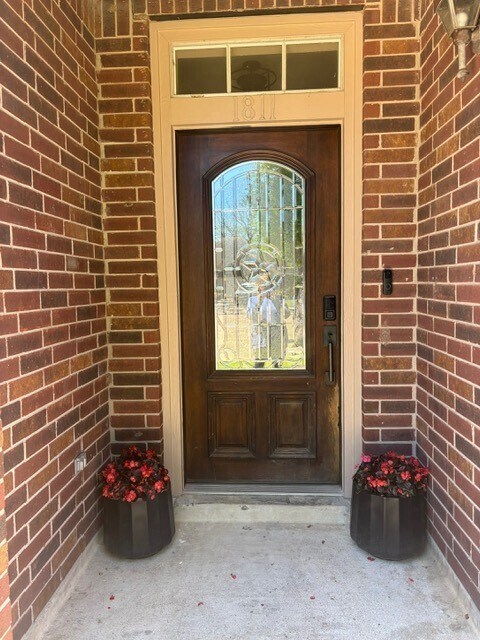 Foto del edificio - 1811 Emerald Lake Ct