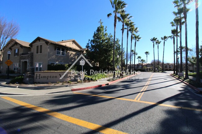 Foto del edificio - Newer 3bd/2.5ba North Natomas Condo with 2...