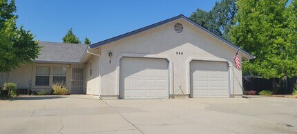 Building Photo - 866 Cally Ct