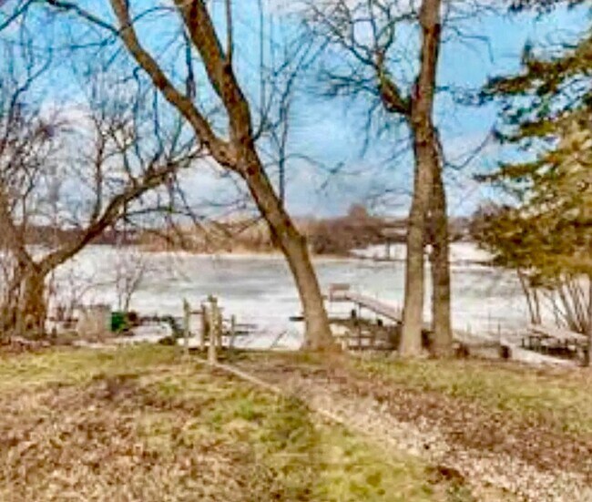 Building Photo - 8004 Timber Lake Dr
