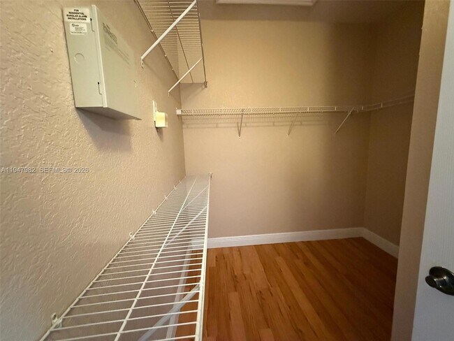 Foto del edificio - 1979 SE 23rd Terrace