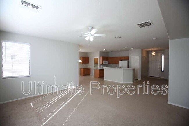 Foto del edificio - 14101 W Windrose Dr