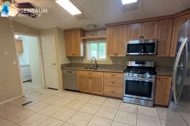 Foto del edificio - 10644 W Rosemead Dr