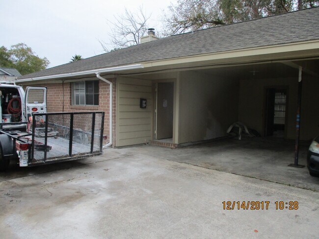 Foto del edificio - 10826 Sugar Hill Dr