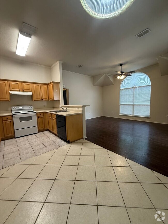 Building Photo - 210 Rentz Pl Cir
