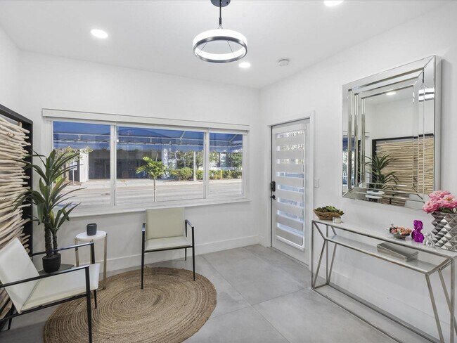 Foto del edificio - 9232 Harding Ave