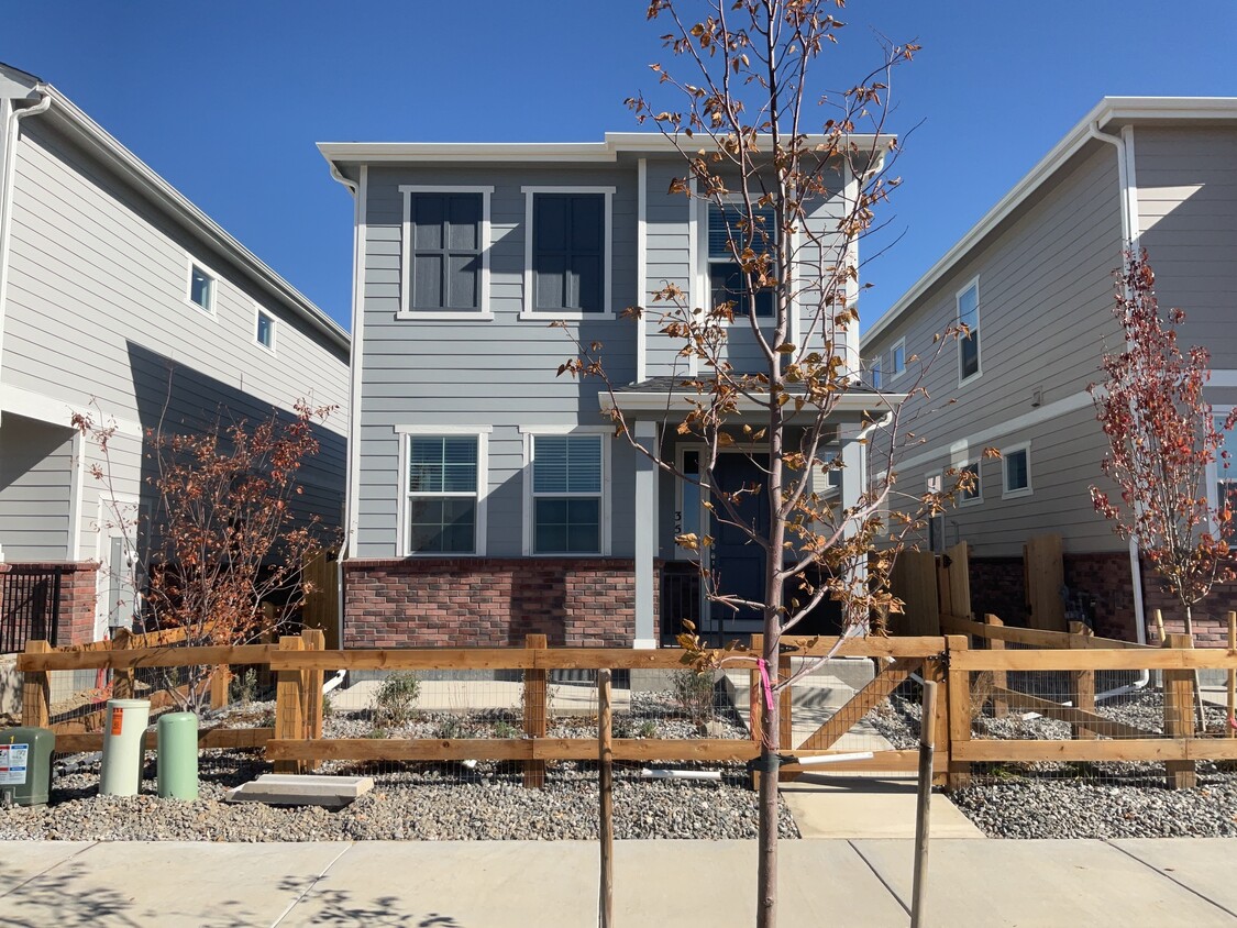 Foto principal - 354 N Addison Way