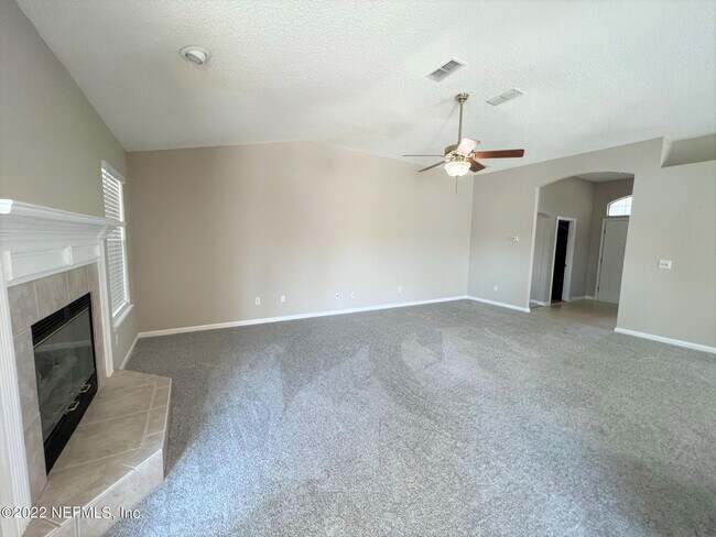 Foto del edificio - 2993 Golden Pond Blvd