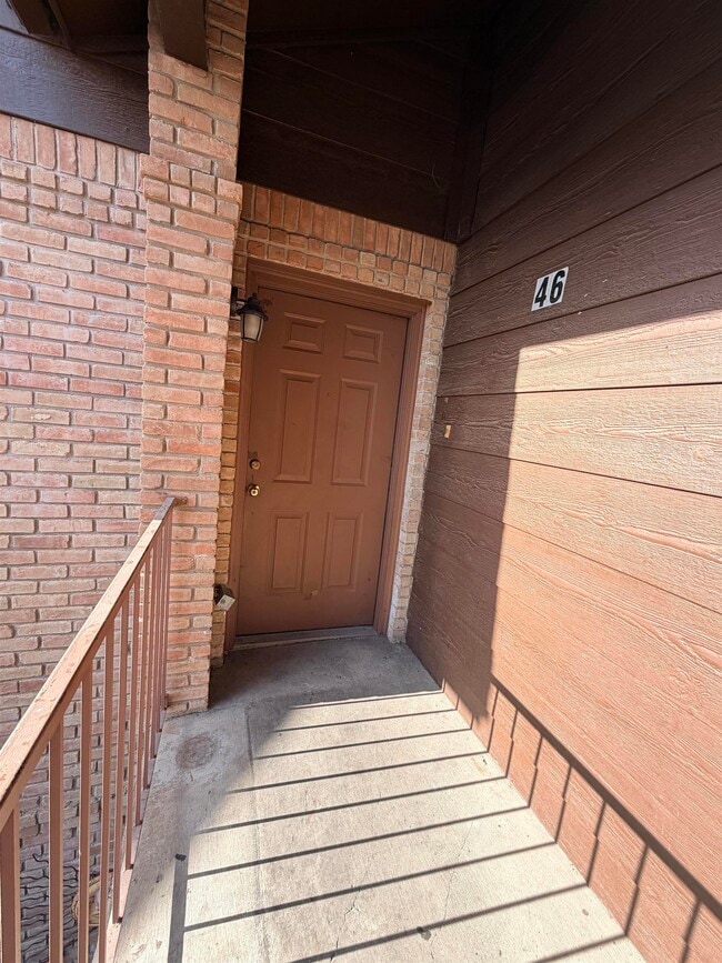 Building Photo - 203 Martingale