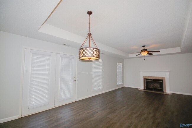 Building Photo - 145 Brass Oak Dr