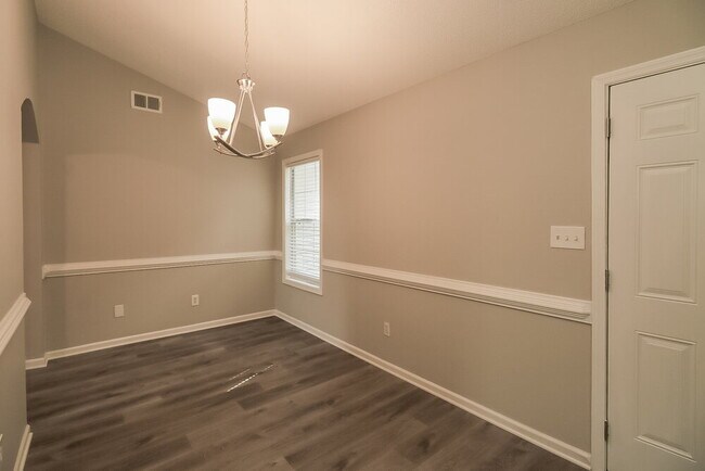 Building Photo - 311 Fallview Dr