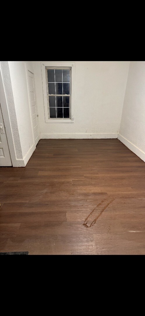 Foto del edificio - 1460 N Edward St