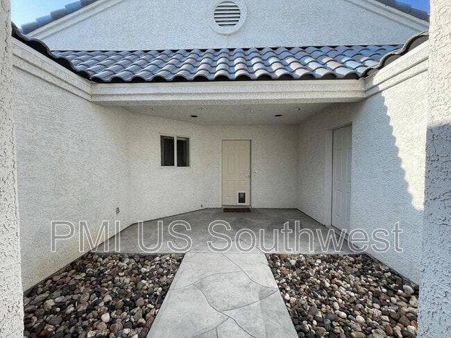 Building Photo - 6309 Vista Laguna Dr