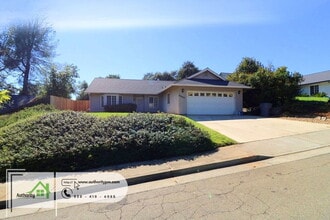 Building Photo - 3966 Cambria Dr