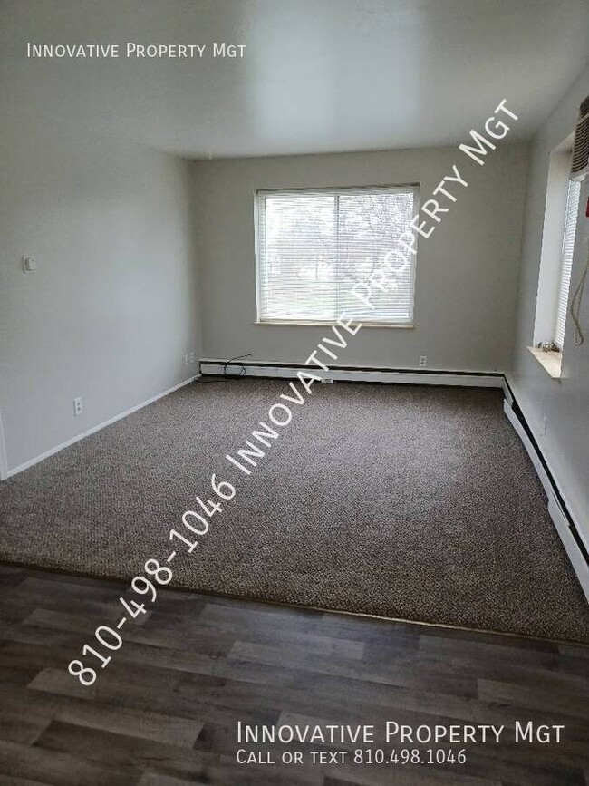 Building Photo - Large 1 bed apartment. Heat and water incl...