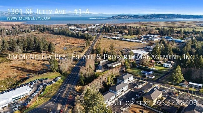Building Photo - 1301 SE Jetty Ave