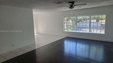 Building Photo - 5300 NW 18th Ct