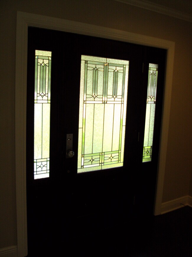 Historic home with Modern Touches - 2490 Harrison Ave