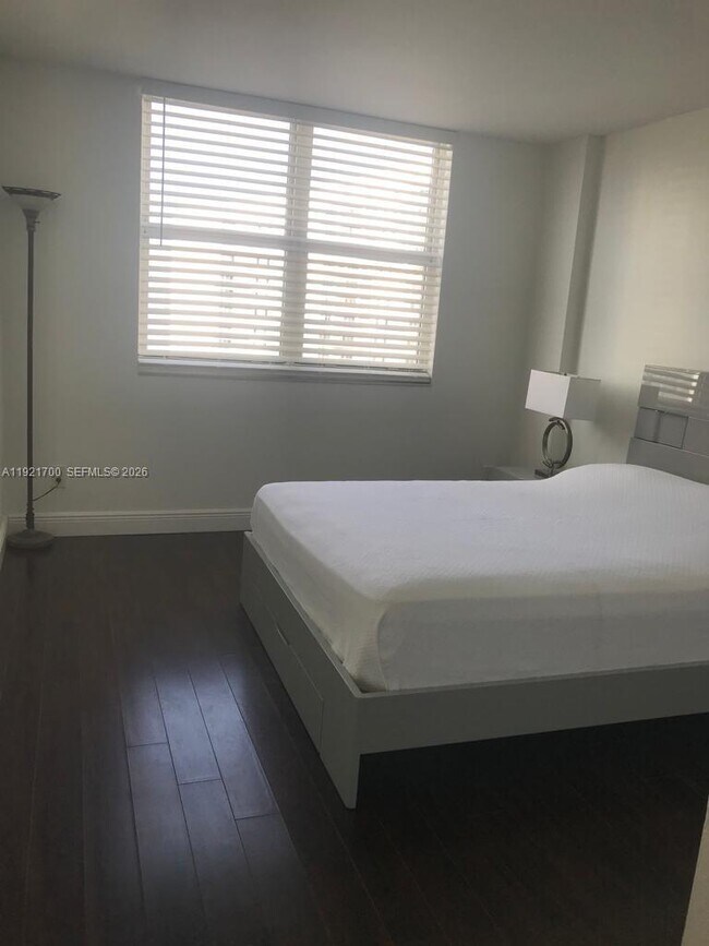 Foto del edificio - 770 Claughton Island Dr