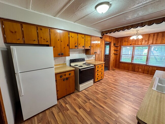 Foto del edificio - 407 S Oak St
