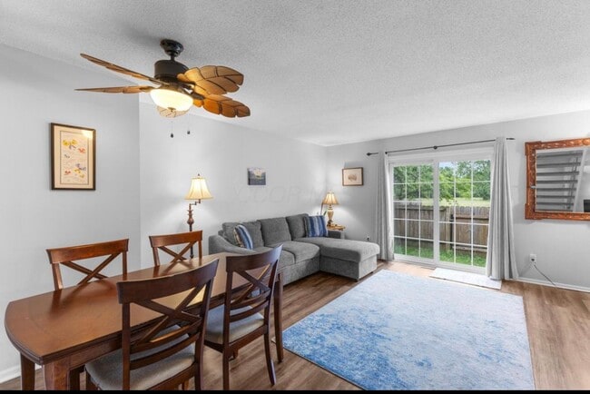 Building Photo - 1699 Ridgebury Dr