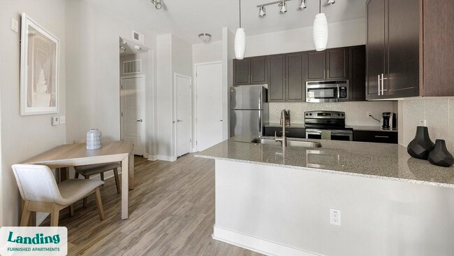 Building Photo - 1260 E University Dr