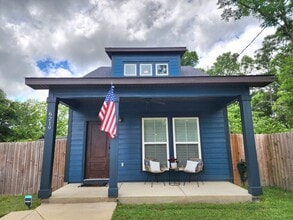 Building Photo - 6219 Forest Pines Dr