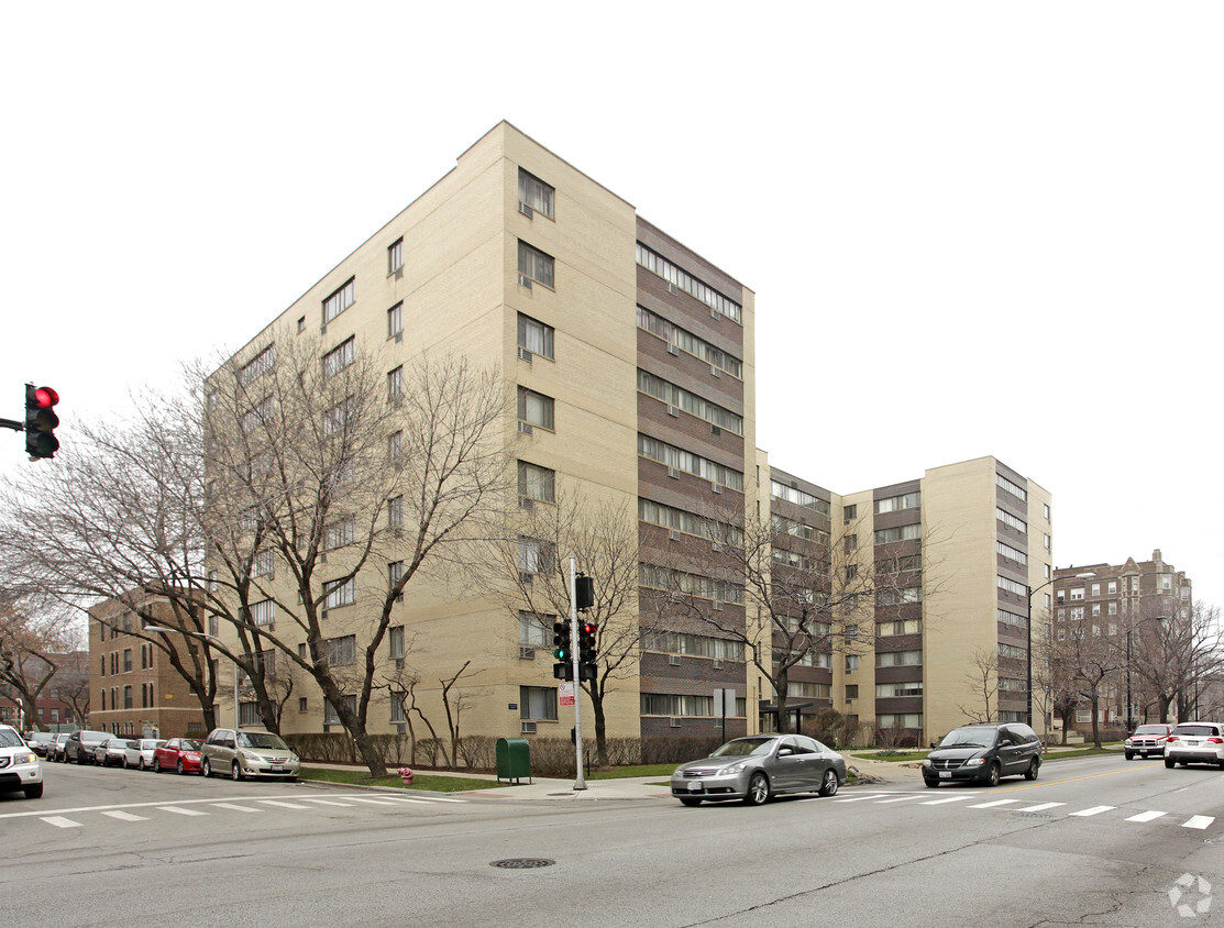 Primary Photo - 6300 N Sheridan Rd