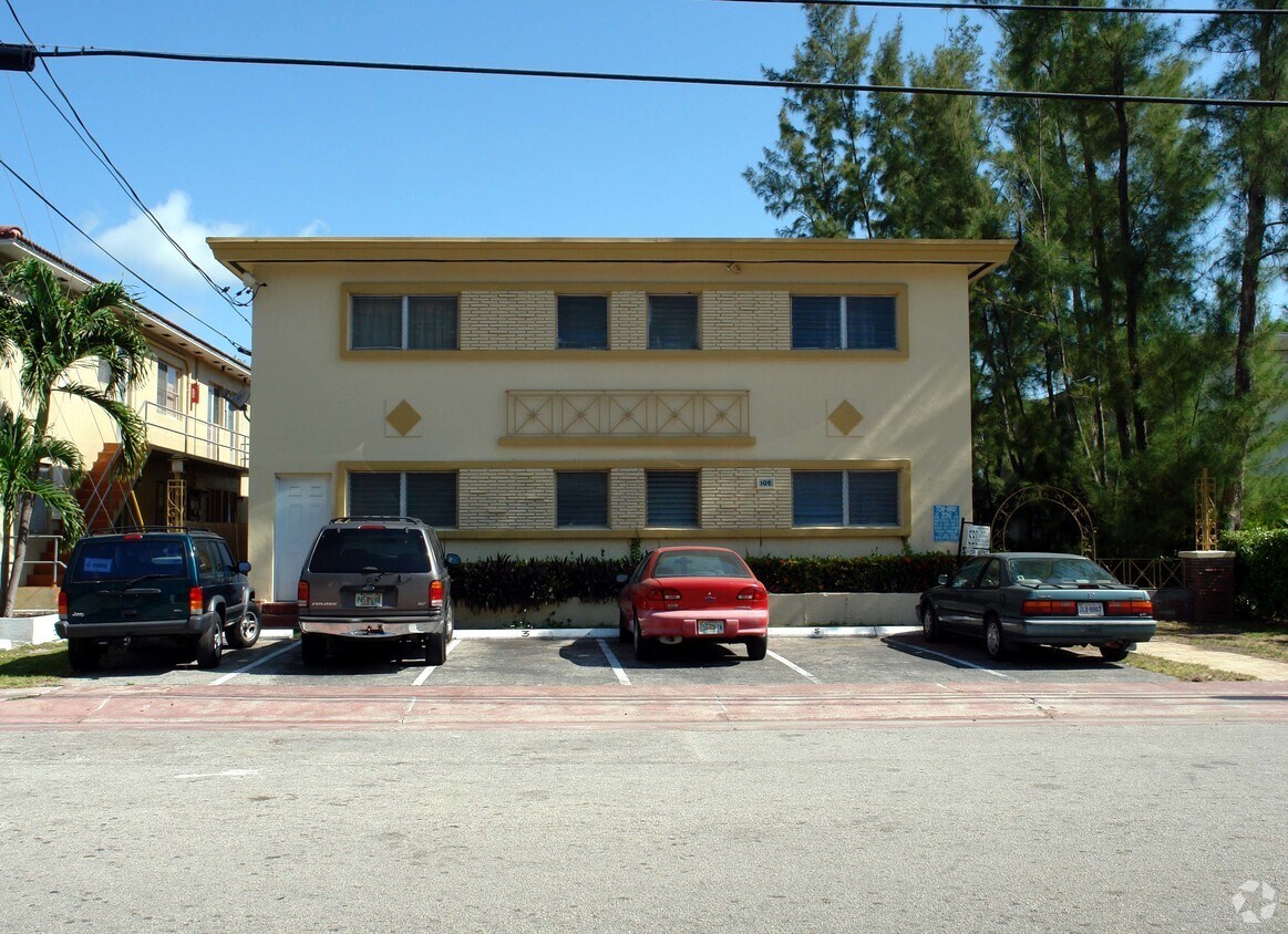 Foto del edificio - 105 S Shore Dr