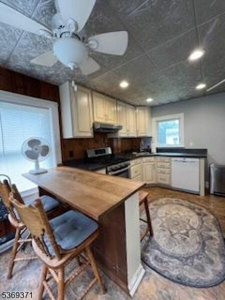 Foto del edificio - 923 Hillside Rd