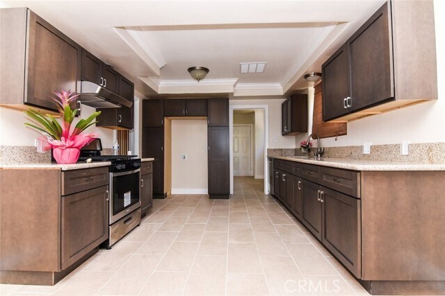 Foto del edificio - 6906 McLennan Ave