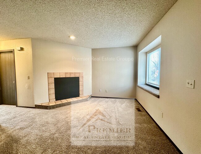Building Photo - 2124 Boston Terrace