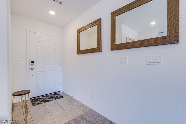 Foto del edificio - 5215 Lissome Lily Ct