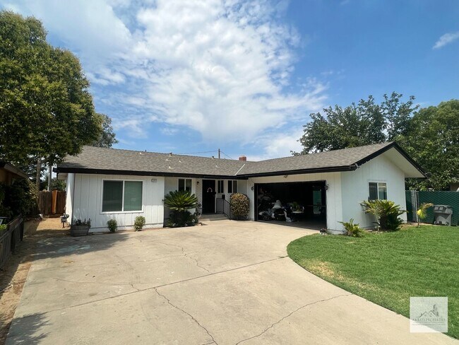Building Photo - Charming  3 bedroom 2 bath home!