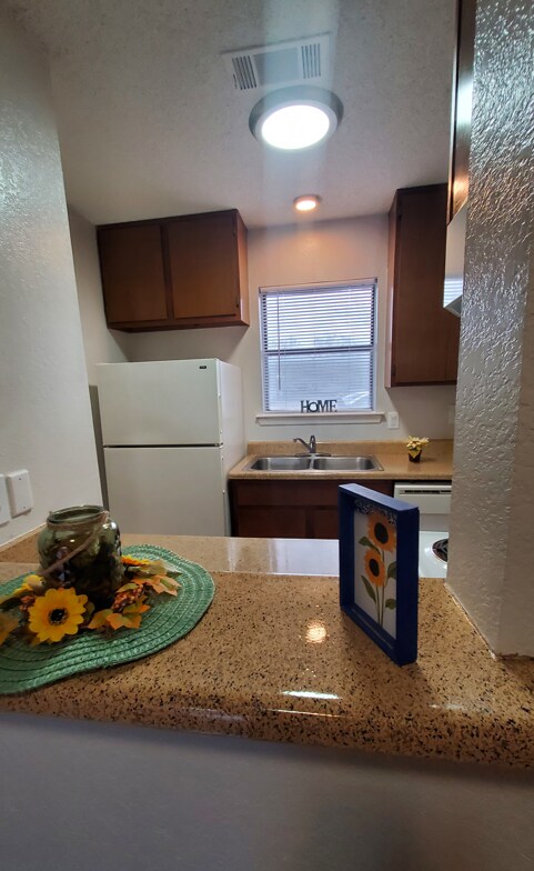 Foto del edificio - 3740 Murray Ct