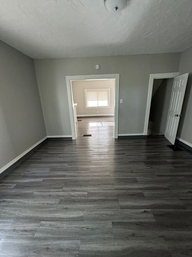 Foto del edificio - Lovely Two Bedroom Townhome