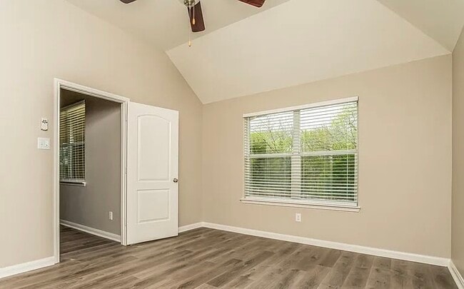 Building Photo - 1613 Mesquite Ln