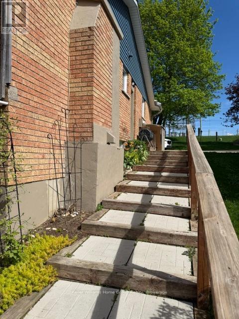Building Photo - 441 Wellington Rd 18