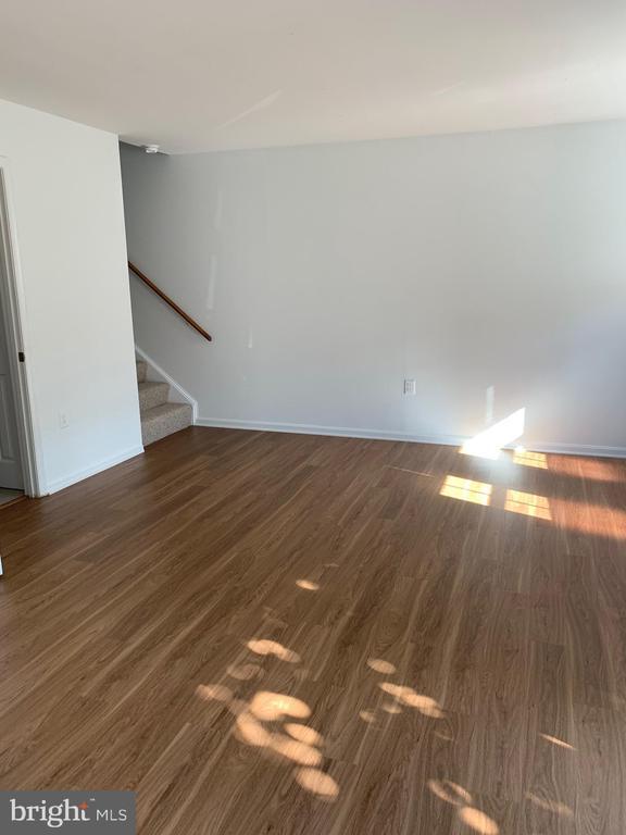 Building Photo - 13749 Avonshire Dr