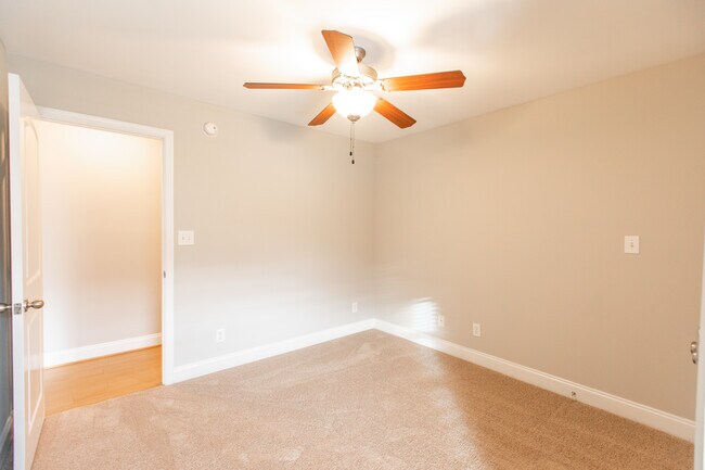 Building Photo - Echo at Forest View