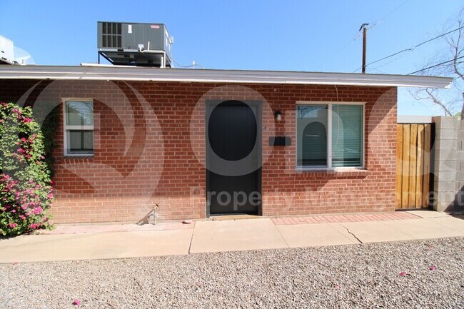 Foto del edificio - 2309 N Dayton St