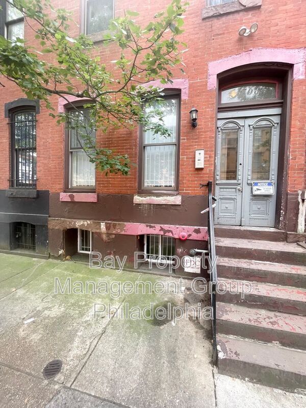 Foto del edificio - 1708 W Diamond St