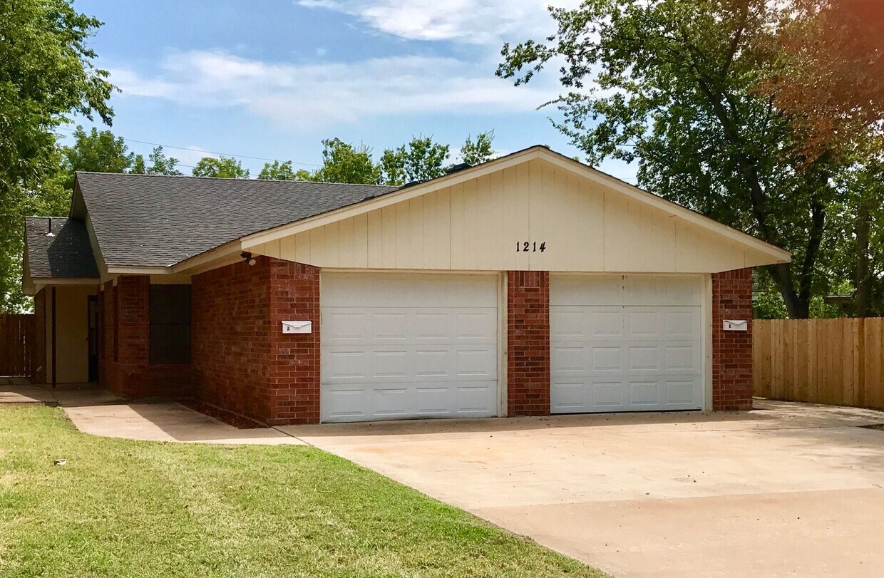 Foto principal - 1214 NW Arlington Ave